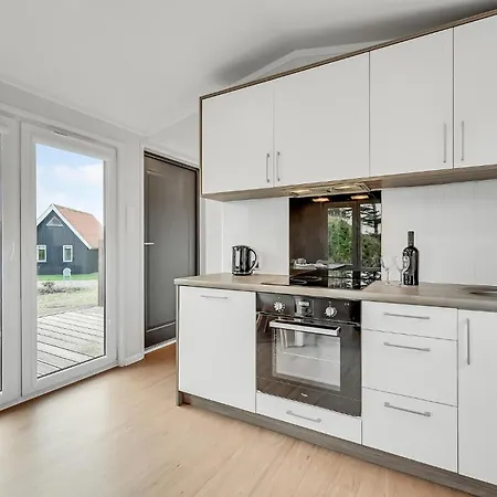 Holiday home 2 Bedroom Pet Friendly In *