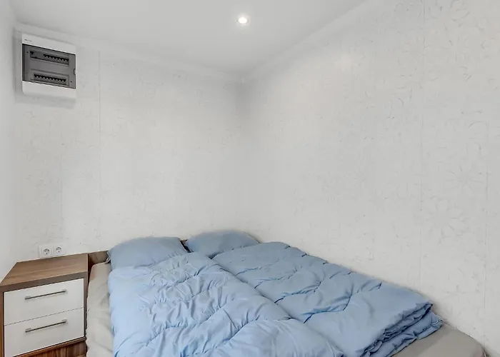 Holiday home 2 Bedroom Pet Friendly In *